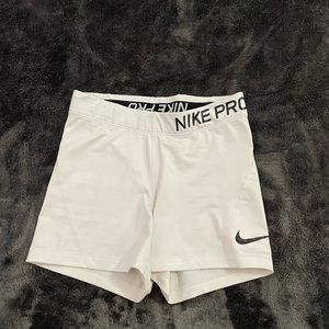 Nike pro 3" shorts in white XS